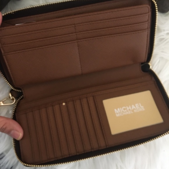 3PCS Michael Kors kinsley satchel wallet&cosmetic - Picture 3 of 8